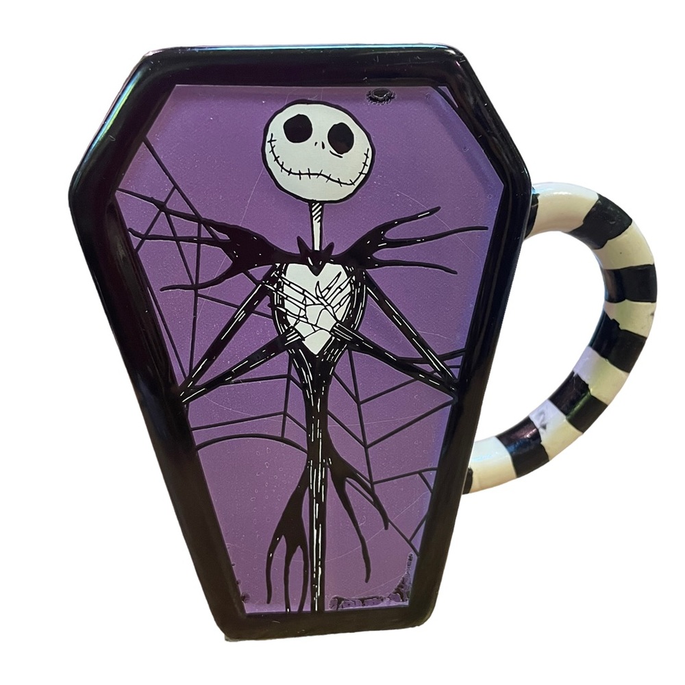 NWOT DISNEY NIGHTMARE BEFORE CHRISTMAS COFFIN MUG